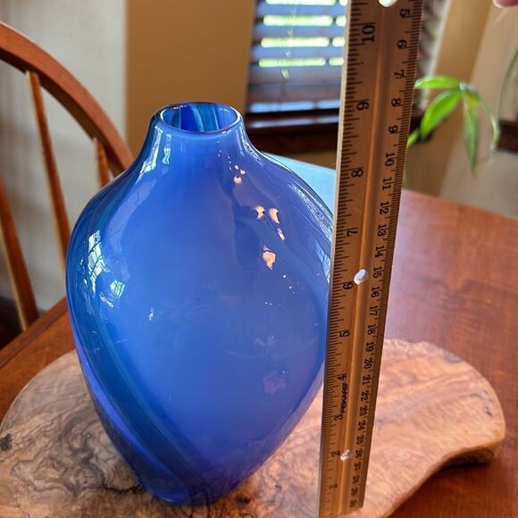 NEW Anthropologie Blue Swirl Glass Blown Asymmetrical Vase - Picture 5 of 9
